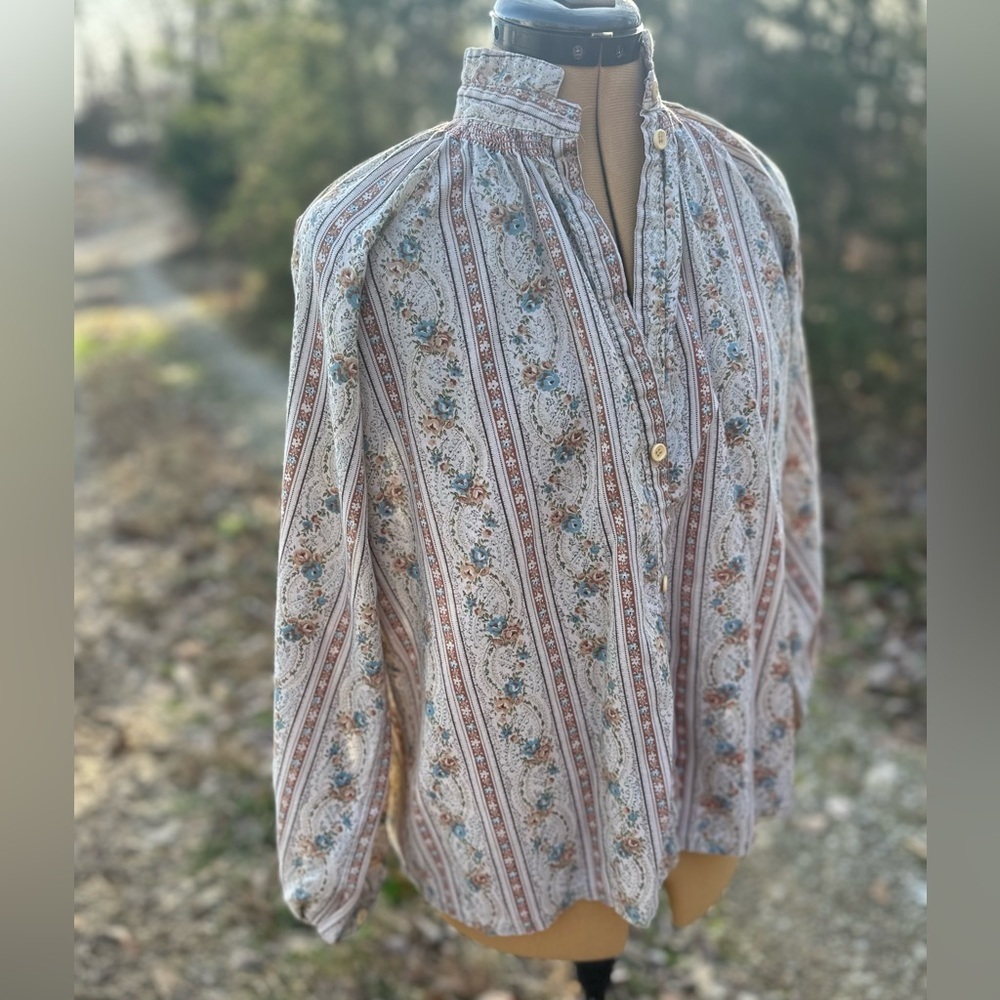Vintage You Babes blouse. Vintage too. Vintage shirt. Brown and blue. Floral - Picture 2 of 6